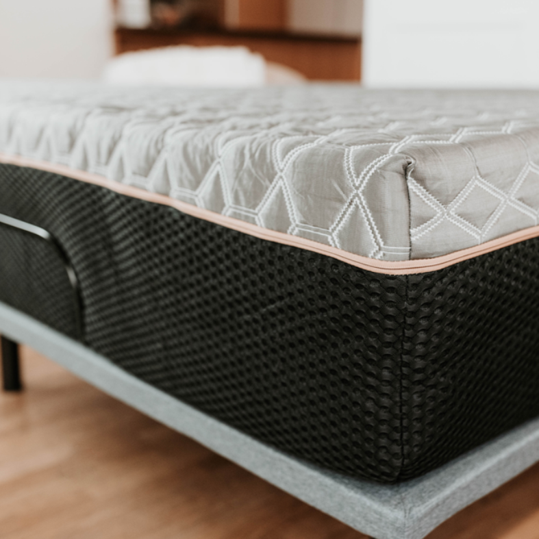 Copper Lux Hybrid mattress close up corner view - Fosters Mattress
